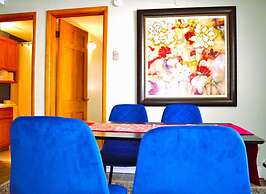 Red 4 Apartment - Experience the Comfort of This Charming