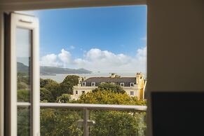 Modern 3 Bed Apartment - Parking