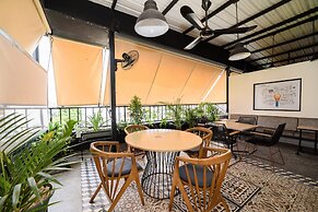 Caobos Center Coliving & Coworking