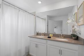 Stunning Home at Storey Lake Close to Disney