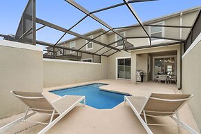 Stunning Home at Storey Lake Close to Disney