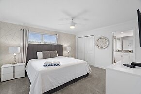 Stunning Home at Storey Lake Close to Disney