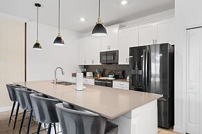 Stunning Home at Storey Lake Close to Disney