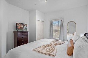 Modern 3 Bed Villa Newly Renovated Prime Location