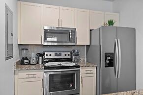 Modern 3 Bed Villa Newly Renovated Prime Location