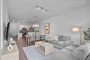 Modern 3 Bed Villa Newly Renovated Prime Location