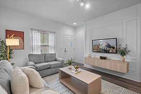 Modern 3 Bed Villa Newly Renovated Prime Location