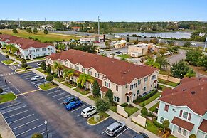 Modern 3 Bed Villa Newly Renovated Prime Location