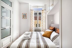 Athenian Getaway Villa by Athenian Homes