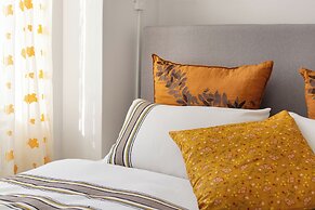 Athenian Getaway Villa by Athenian Homes