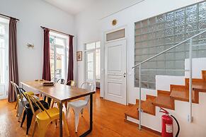 Athenian Getaway Villa by Athenian Homes