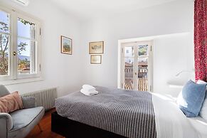 Athenian Getaway Villa by Athenian Homes