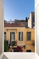 Athenian Getaway Villa by Athenian Homes