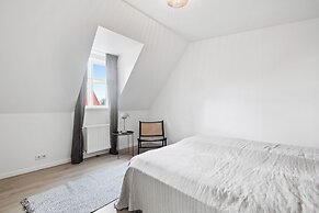 Downtown Baldursbrá Holiday Home