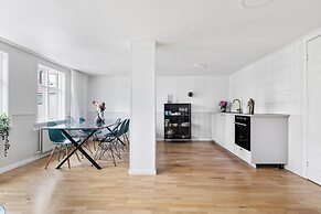 Downtown Baldursbrá Holiday Home