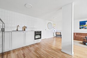 Downtown Baldursbrá Holiday Home