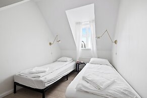 Downtown Baldursbrá Holiday Home