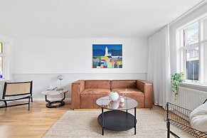 Downtown Baldursbrá Holiday Home