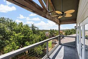 Exceptional Lake Travis Estate w Pool