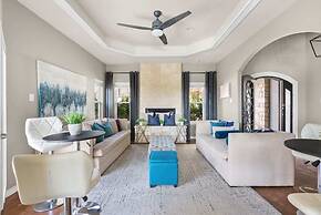 Exceptional Lake Travis Estate w Pool