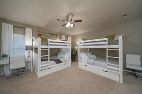 Exceptional Lake Travis Estate w Pool