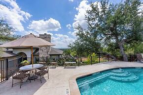 Exceptional Lake Travis Estate w Pool