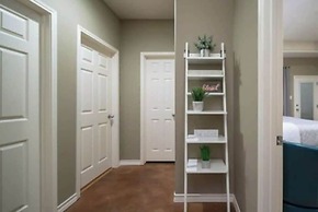 Exceptional Lake Travis Estate w Pool