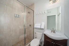 Exceptional Lake Travis Estate w Pool