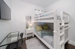 Exceptional Lake Travis Estate w Pool