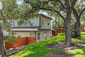 Exceptional Lake Travis Estate w Pool