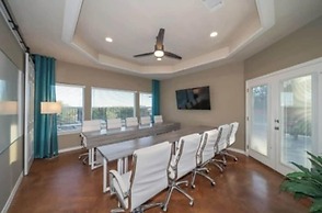 Exceptional Lake Travis Estate w Pool