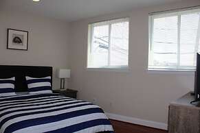 Cozy 3 Bedroom/Great Location