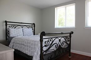 Cozy 3 Bedroom/Great Location