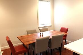 Cozy 3 Bedroom/Great Location