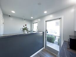 Courtesy Inn and Suites