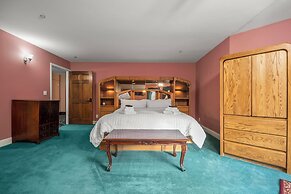 Luxary Castle & SPA near Skiing Resort