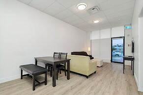 Cozy 1BR Lakeside Retreat