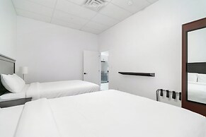 Cozy 1BR Lakeside Retreat