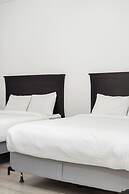 Cozy 1BR Lakeside Retreat