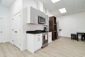 Cozy 1BR Lakeside Retreat