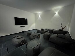 Estudio con Jacuzzi Privado NAIA B8