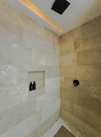 Estudio con Jacuzzi Privado NAIA B8
