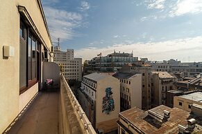 Spacious 3BR Atrium Penthouse, Balcony, Cismigiu