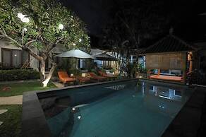 Tiga Naga Villa