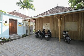 Tiga Naga Villa