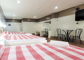 Green Meadows Hotel & Restaurant