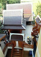 Ruenthai Ayutthaya Resort And Restaurant