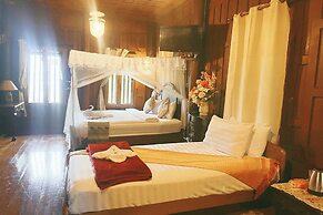 Ruenthai Ayutthaya Resort And Restaurant