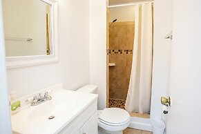 Comfy and Cozy - Min from National Mall