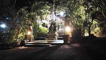 Ratu Cottage by OurStory Travels